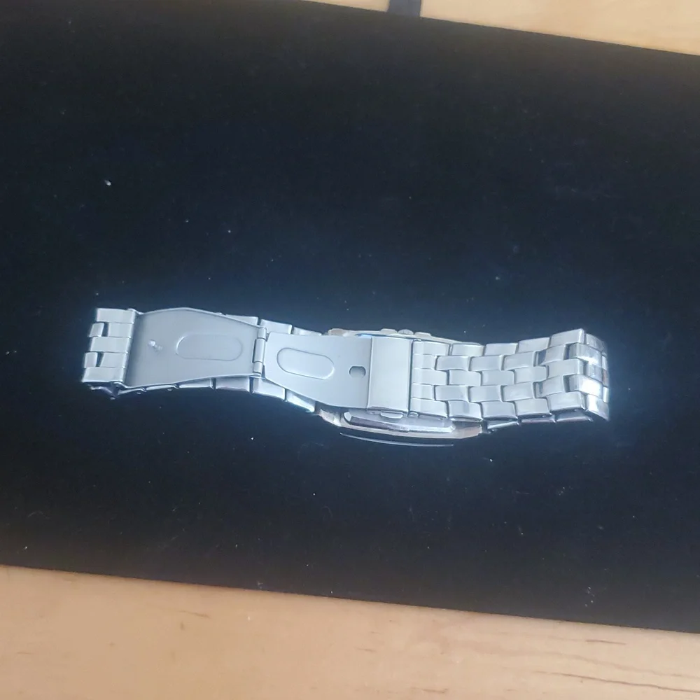 Men’s Black Dial Stainless Steel Bracelet Watch